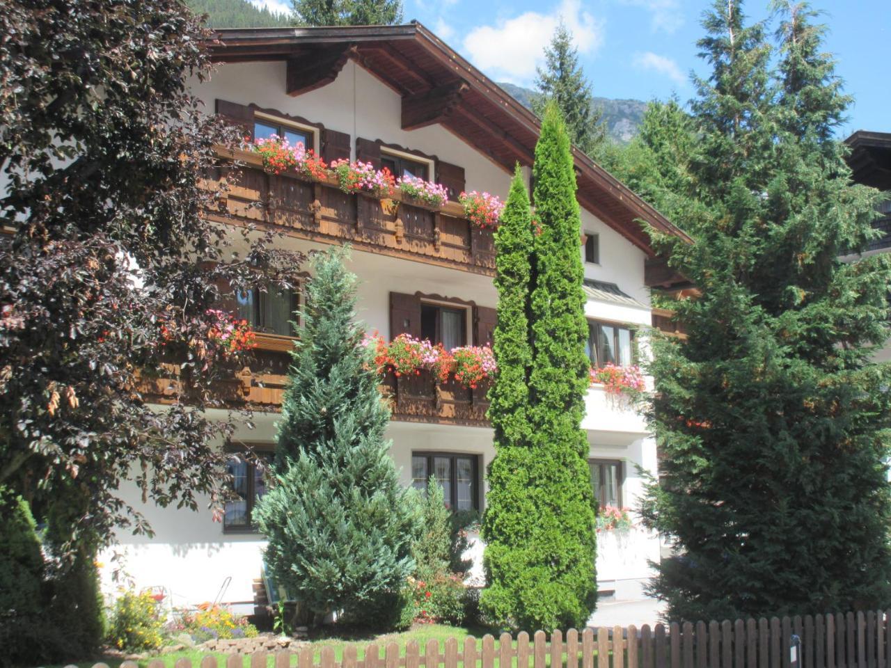 Haus Fallesin Санкт-Антон-ам-Арльберг Экстерьер фото
